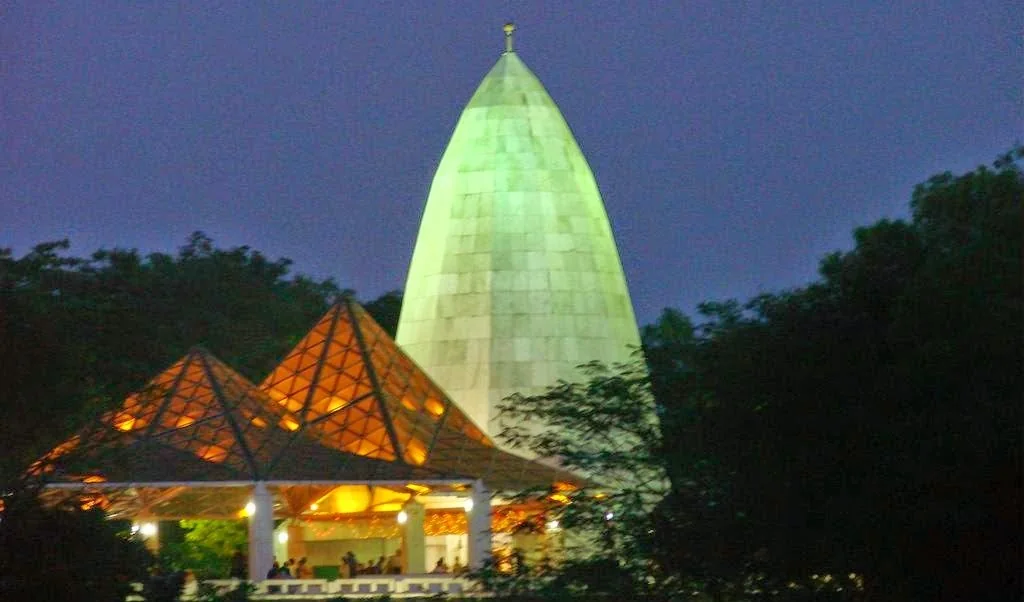 Birla Mandir at Salav illuminated at dusk